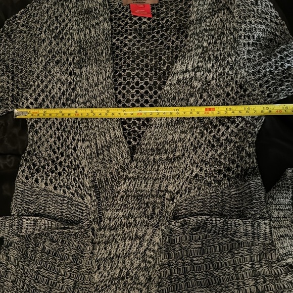 Tie Front Open knit black and white Cardigan - Picture 6 of 9